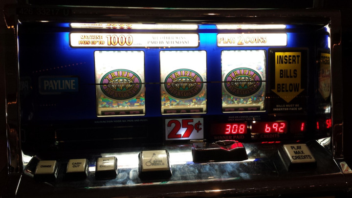 Big jackpot online slot game from Spade Gaming
